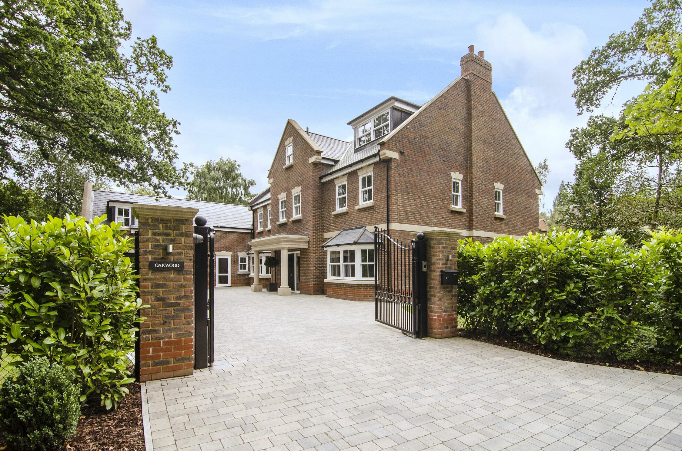 Oakwood, Ascot - hdesign